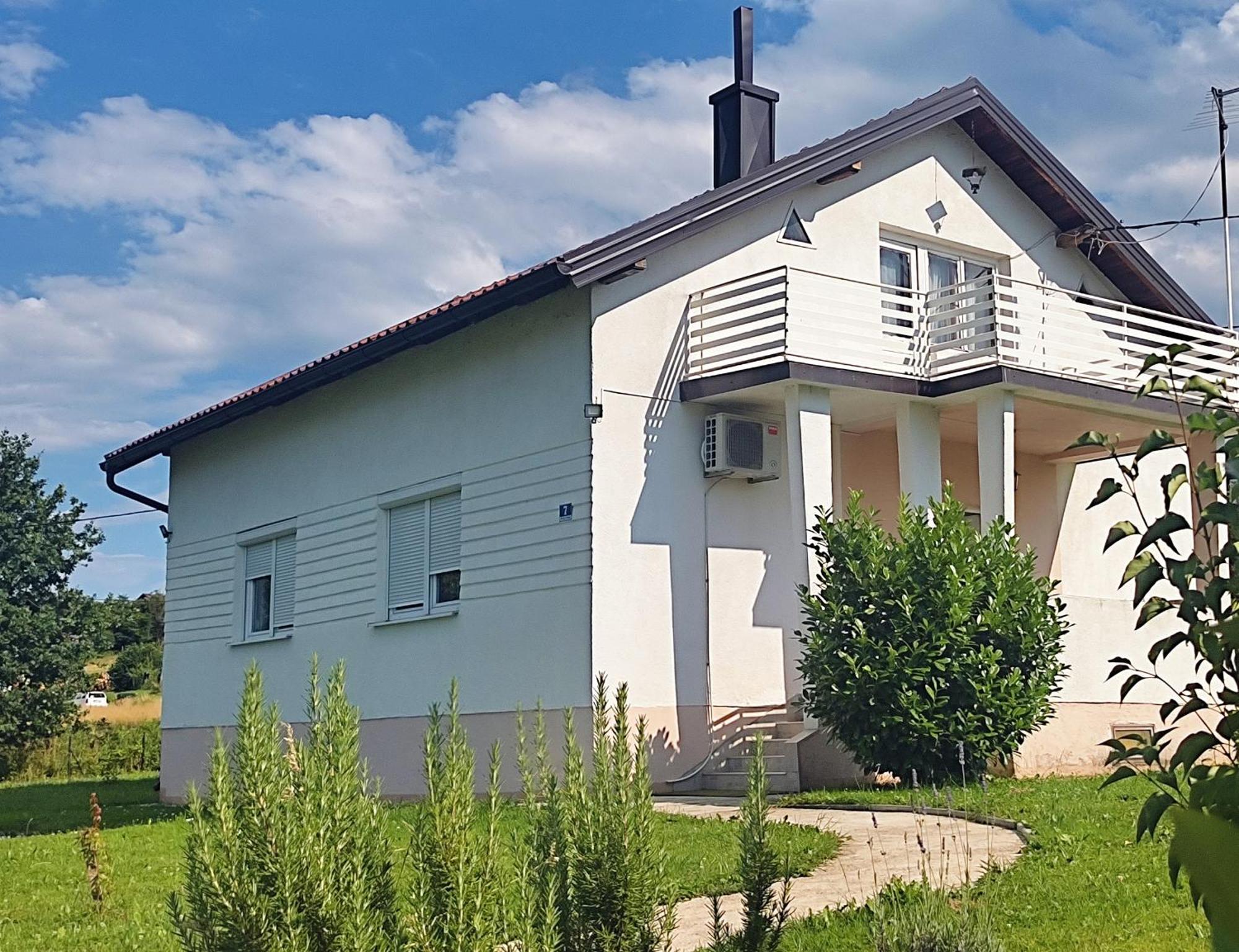 Guest House Pin Laktaši Exteriér fotografie